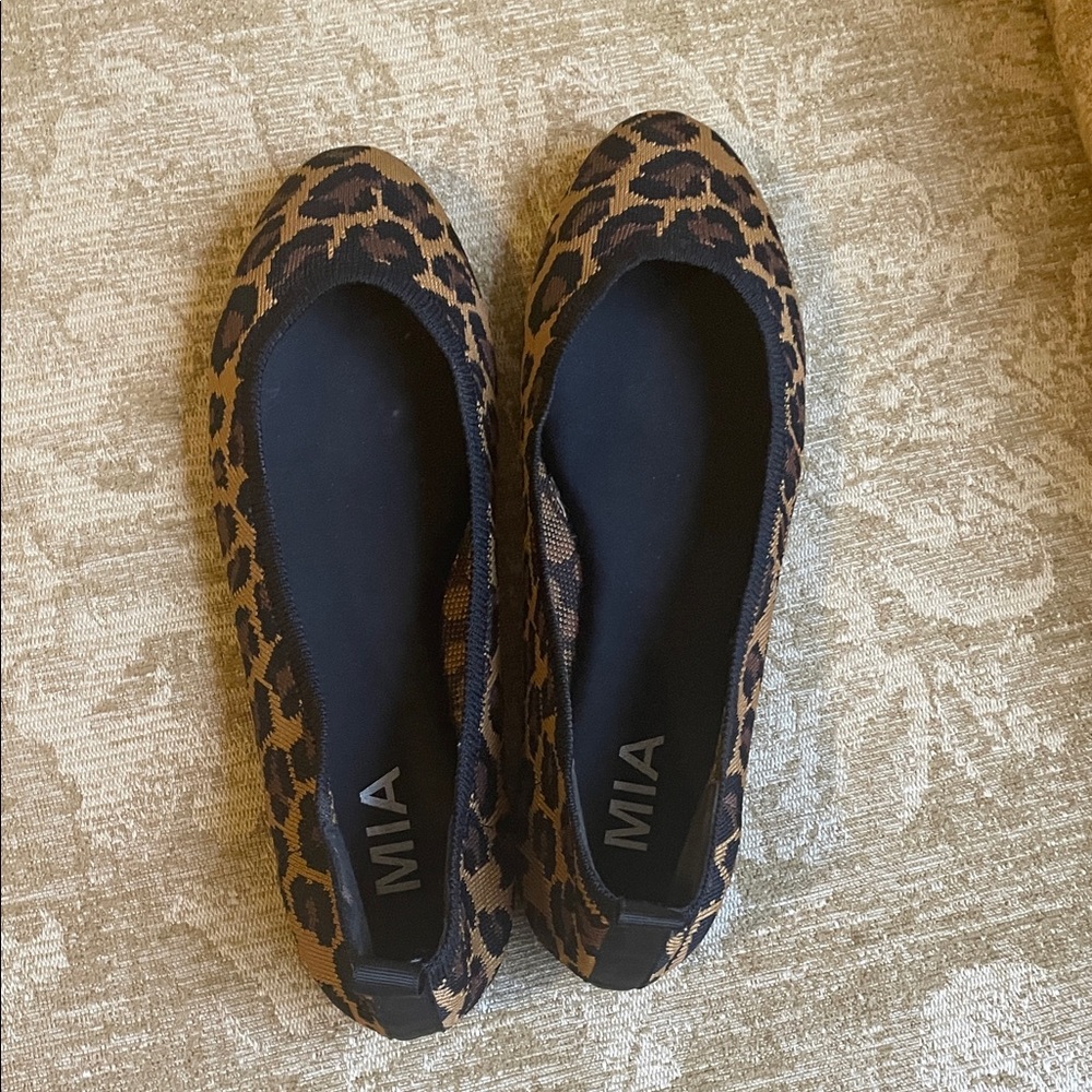 MIA Women's Brown Leopard Flats